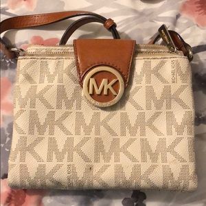 Small cross body MK